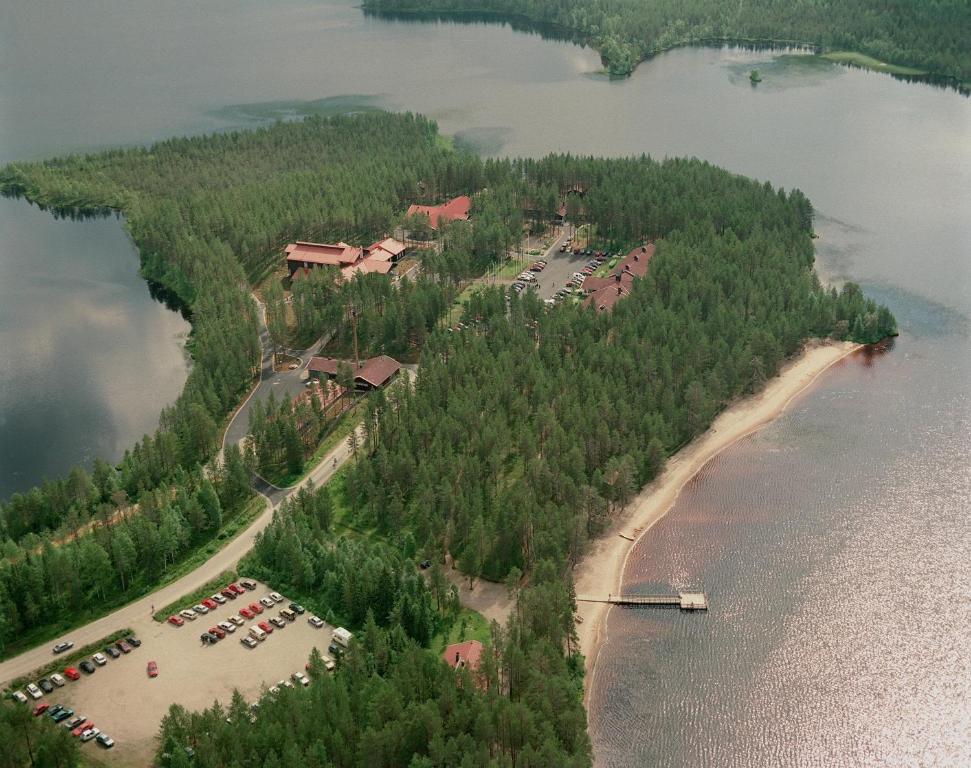 Kettulanmäki Metsaekartano Outdoor Centreアパートホテル エクステリア 写真